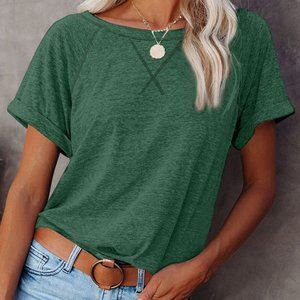 NWOT - Green Heathered Round Neck T-shirt - Size Medium